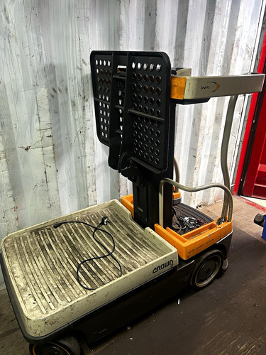 Crown stand electric pallet - crown, stand-on