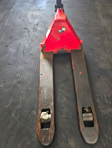 Manual red pallet truck - red,