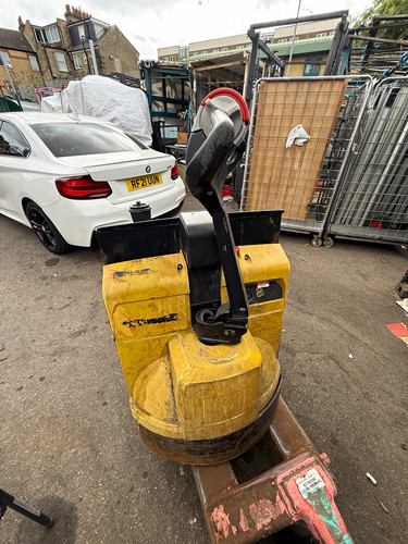 Yale electric pallet truck - pallet,