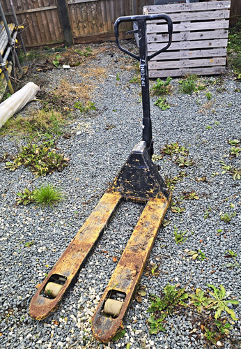 Manual pallet truck - manual,